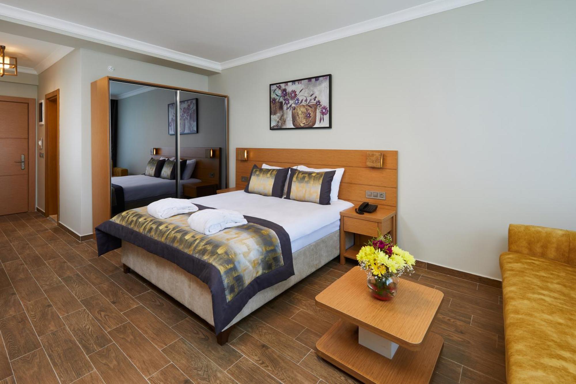 Hattusa Vacation Business Thermal Hotel Saray Exterior foto